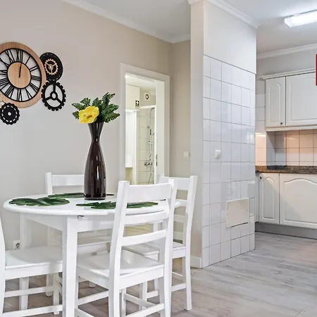 Imperatriz I - By Wehost Фуншал